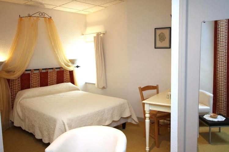 Logis Hotel Le Prieure Bourg-Saint-Andéol Kültér fotó